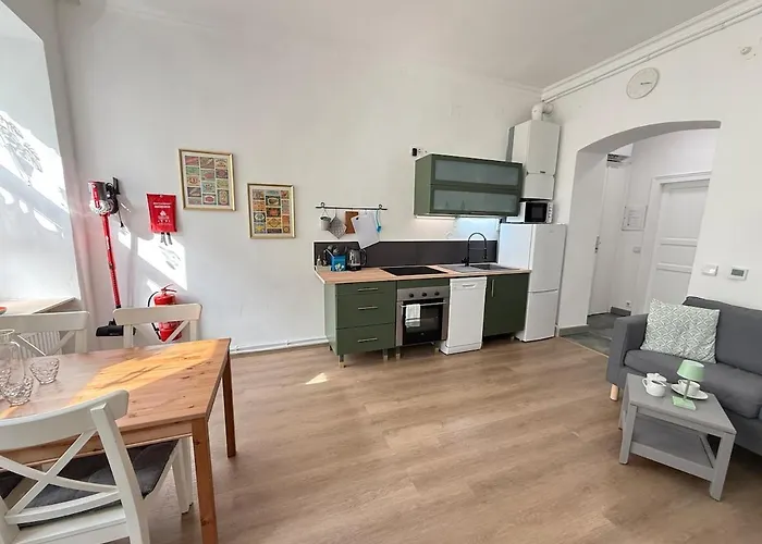 Modern Apartment With Free Garage