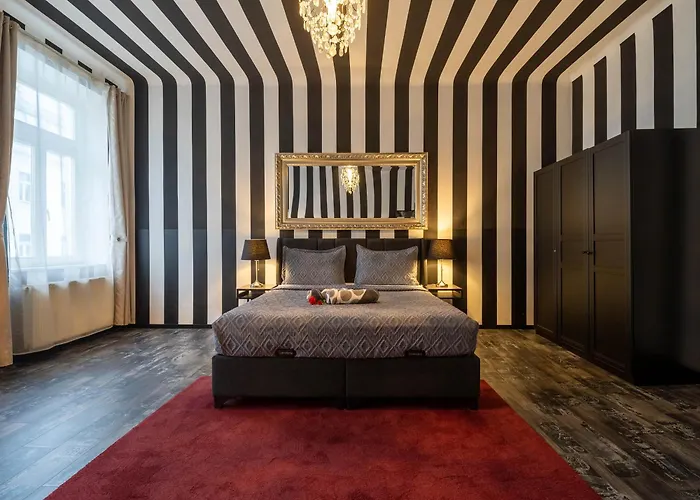 Apartment For 2 Near Karlskirche & U4 Metro