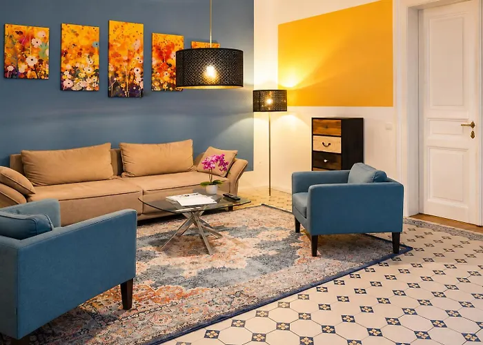 Spacious Apartment For 4 Near Ringstrasse & Metro U2