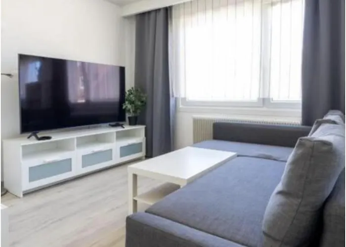 Charming Central Long-Term Apartment Near Belvedere
