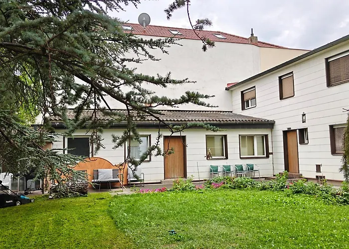 Haus Mit Garten Nahe U1