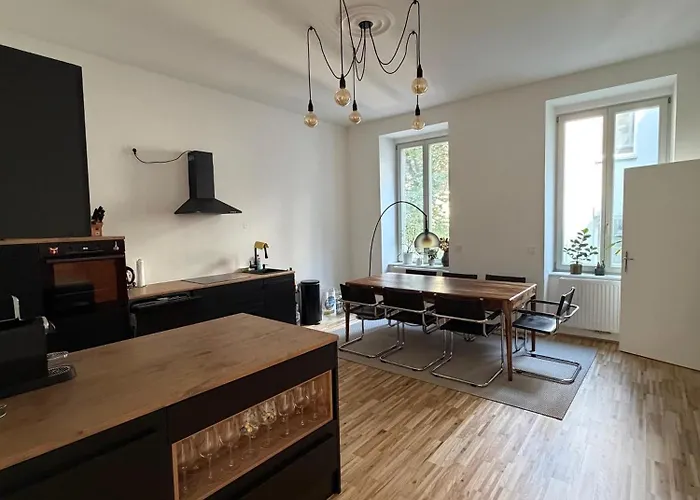 Cosy Designer Room With Art Vibe In Shared Flat