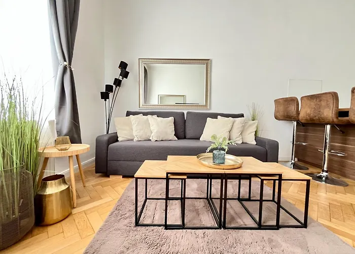 Beautiful Vienna Apartment Near Schoenbrunn Palace