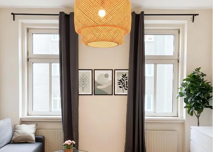 Central 3-Bedroom Apartment With Free Parking
