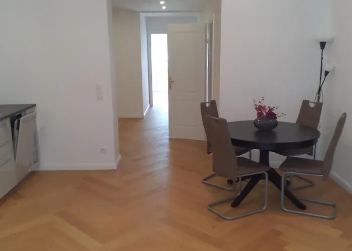 Top Apartment