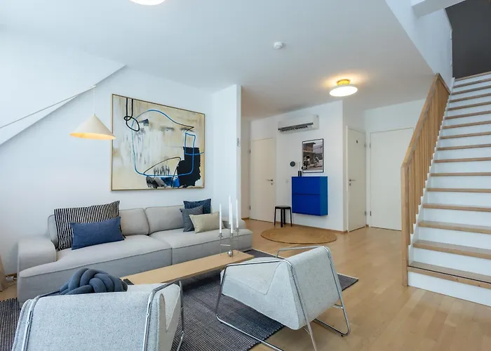 Dachgeschoss-Maisonette Mit Terrasse Am Karlsplatz