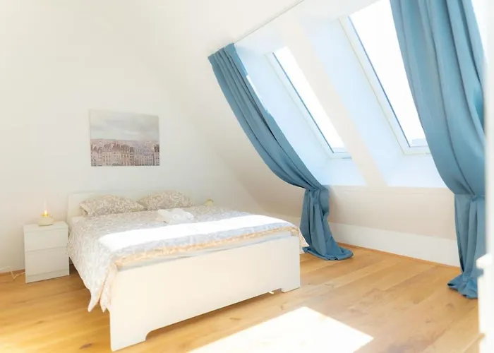 Luxury Penthouse 2-Floors With Private Terrace Near Prater And Center.