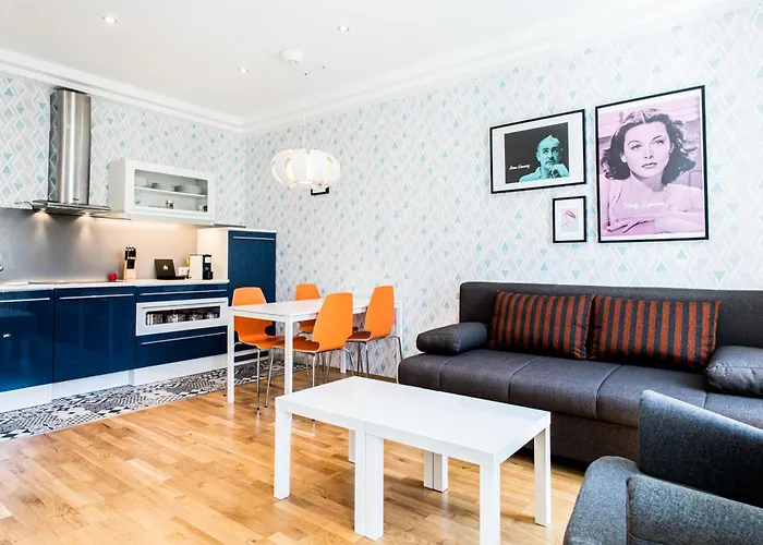 Best Western Plus Celebrity Suites