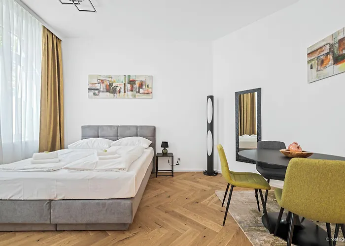 Easy-Flat Rokitanskygasse - Apartments Near Tram 43 To City Center