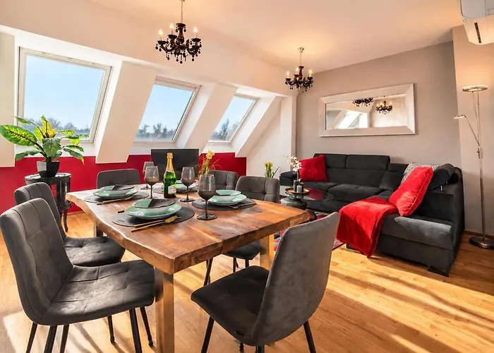 Two Bedroom Rooftop Apartment For 6 Near City Center & Metro U2