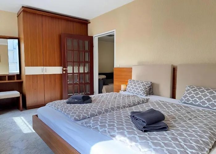 Historic Center Vienna Apartment W Free Parking