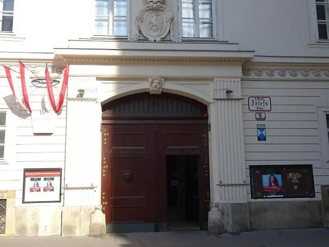 Lyla Suites