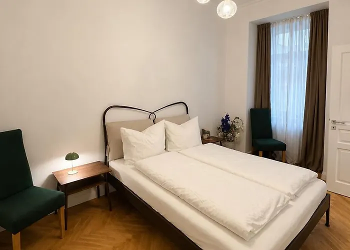 Elegant Vienna Apartment Near Prater & City Center