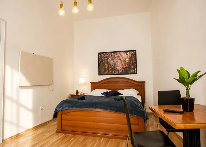 Cozy 1Br Apt &Smart Tv, Wifi, For Long Stay