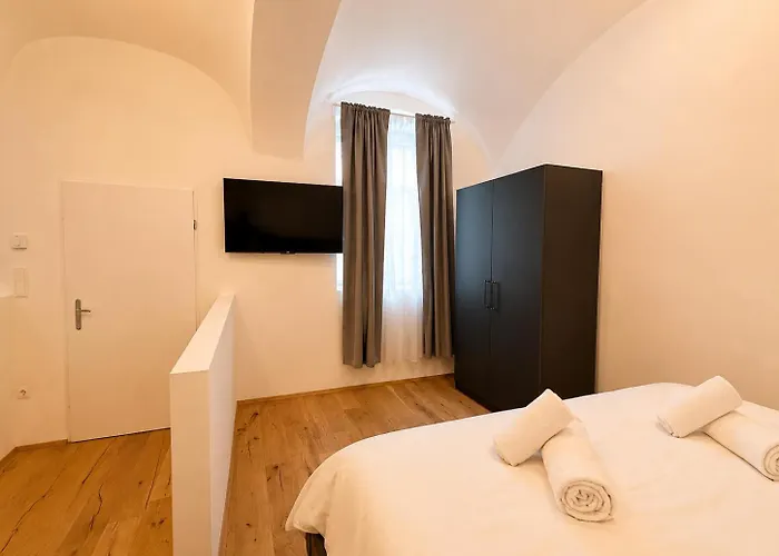 Modern Apartment In Central Viennas 7Th District