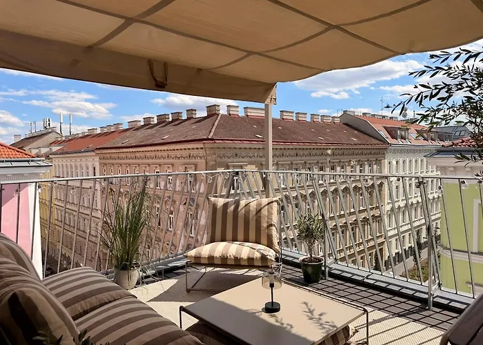 New Charming Rooftop Apartment With Terrace