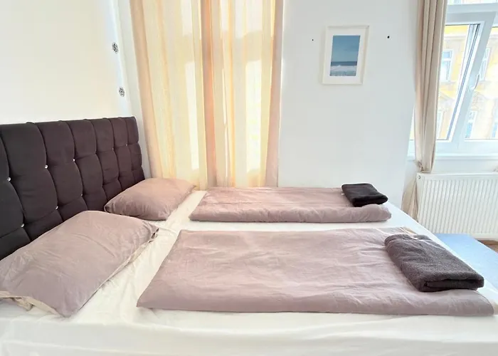 Spacious Apartment Vienna I Mz27
