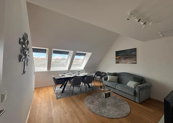 3 Bdr - Apartment Crystal, Near Schoenbrunn Palace