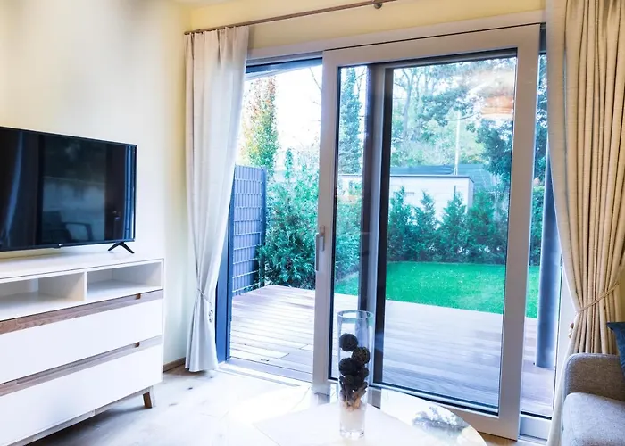 Luxury Garden Apartment