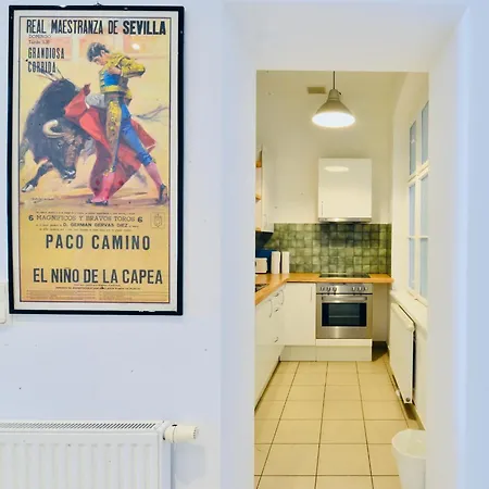 Vintage-Apartment Close To Karlsplatz Il