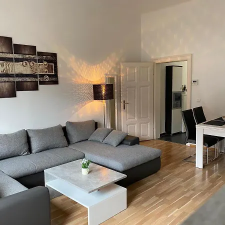 Apartments Near Yppenplatz & Brunnenmarkt