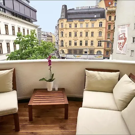 City Centre Klimts Balcony