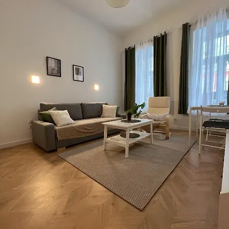 Cozy, Quiet Place Near Belvedere Wien