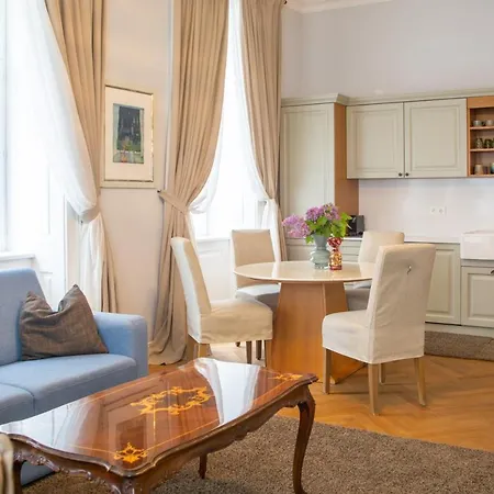 Stilvolles Apartment In Zentraler Lage