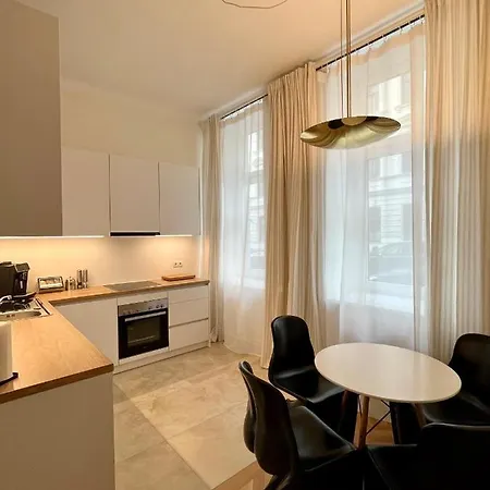 Zentrale Wohlfuehloase Apartamento
