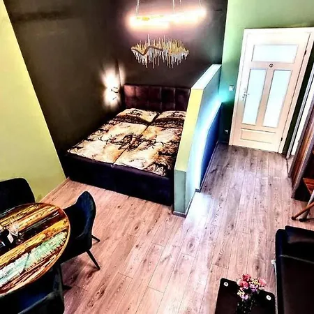 Modern Flat With Great Location For Longer Stays