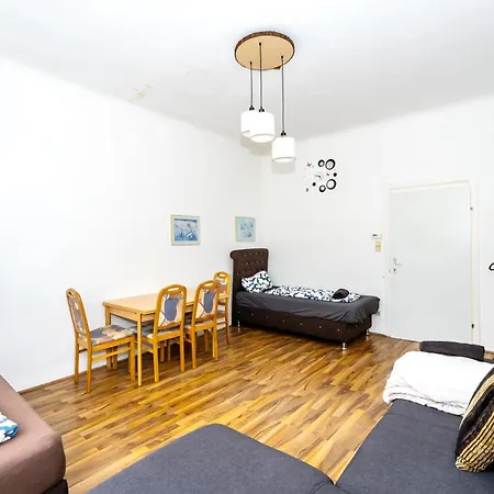 Family Room - 7 Minutes To Schoenbrunn Palace