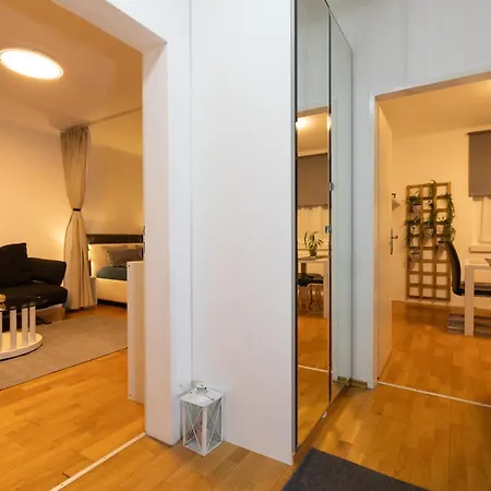 Vienna Central Feel Like Home