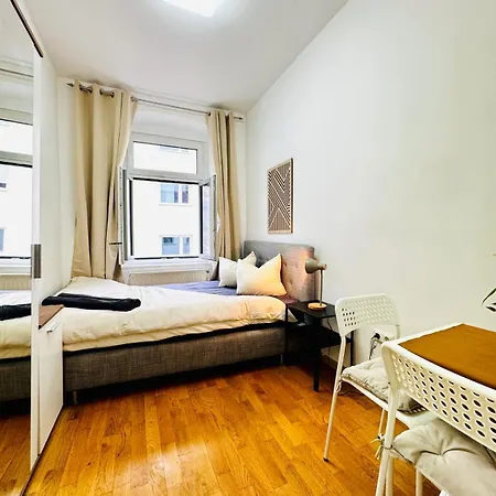 Stylish 4Br Shared Apt -10 Min Transport To Stadthalle
