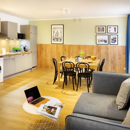 Jimmys Apartments Xxl