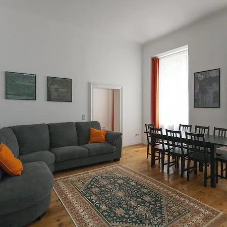 Heart Of Vienna Home