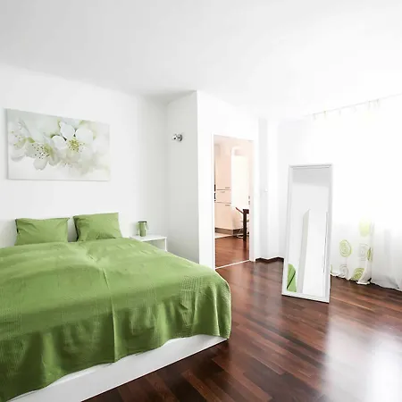 Joe'S Apartments - Franz-Josefs Kai 15