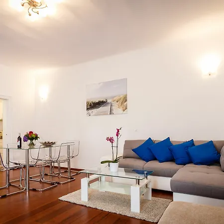 Operngasse Premium in Your Vienna