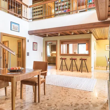 Yes, It Is Retro - Big Villa With Indoor Pool