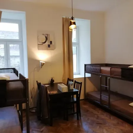 Max Out Apartment