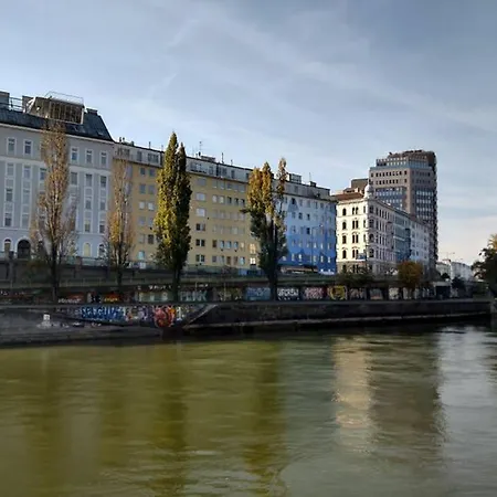 Family Apartment With Two Bathrooms Near To City Center