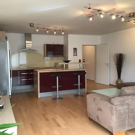 Bright Apartment With A Free Parking Garage @ Wienerberg