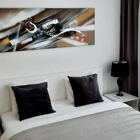 Apart Sky Residence Hauptbahnhof With Balcony