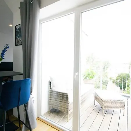 Sunny & Cozy Penthouse With Balcony L Dg4'14 Apartment