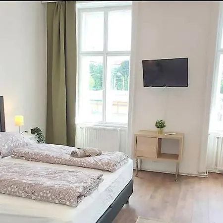 Cozy New Apartment Near Hannovermarkt