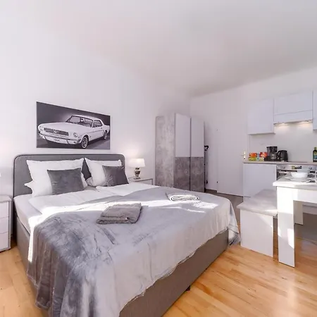 City Apartment With Netflix, Two Min To Hauptbahnhof, 12