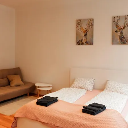 Sunny Apartment 10 Min Away From Stephansplatz!