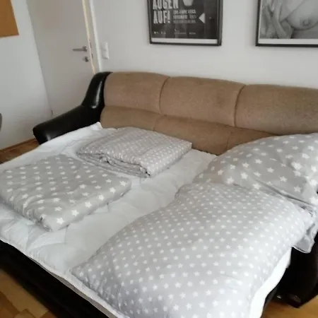Schone Wohnung Mit Balkon