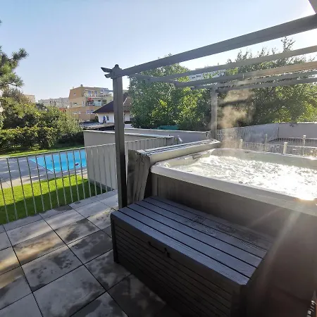 Dream Getaway Apartment With Jacuzzi And Pool