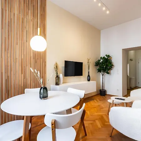 Classy And Elegant Apartments In A Calm Area
