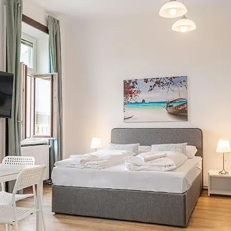 Welcoming 2Br Apt. Near Akh- Perfect For Longstays